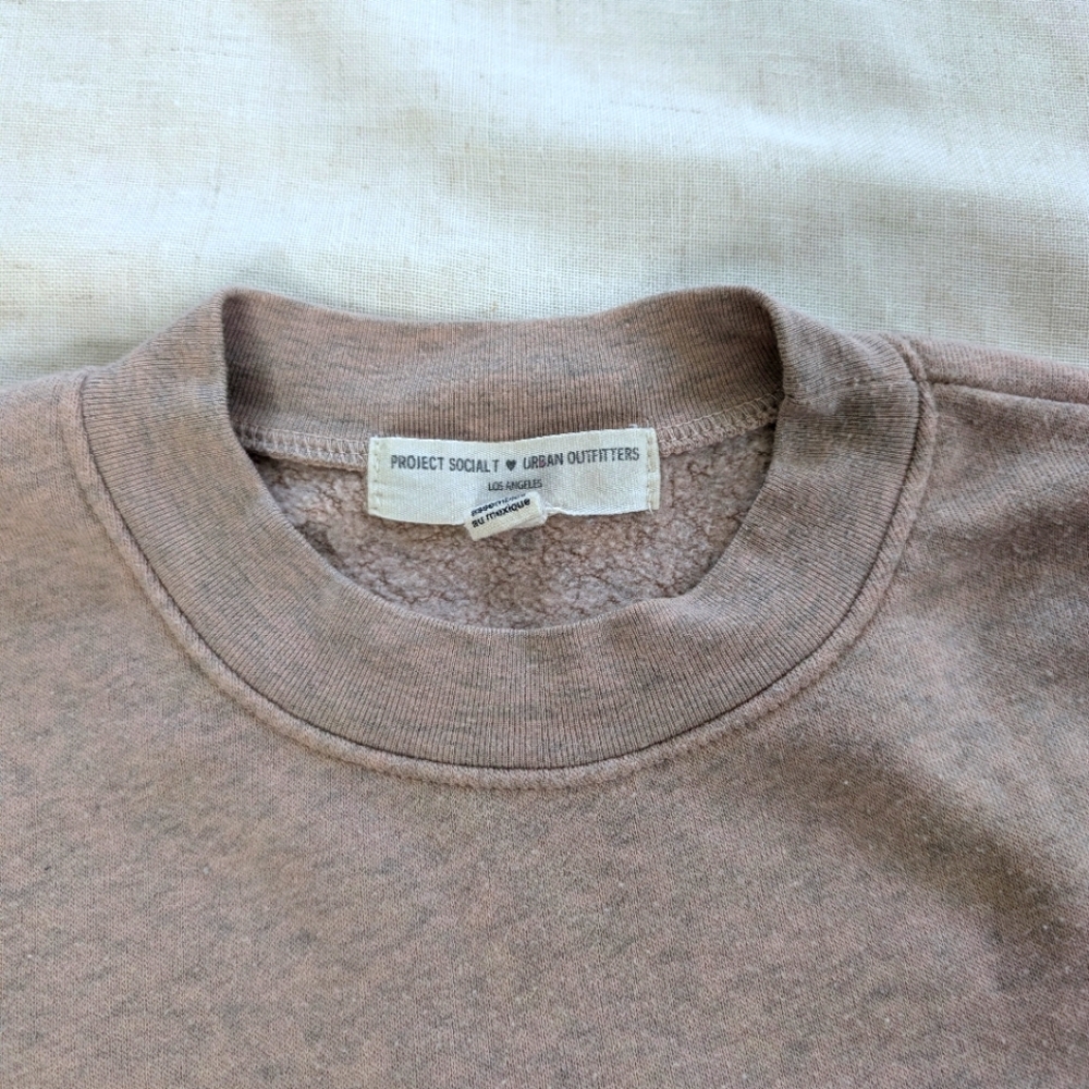 Urban Outfitters women's   Sweater size M color cream - Picture 4 of 7